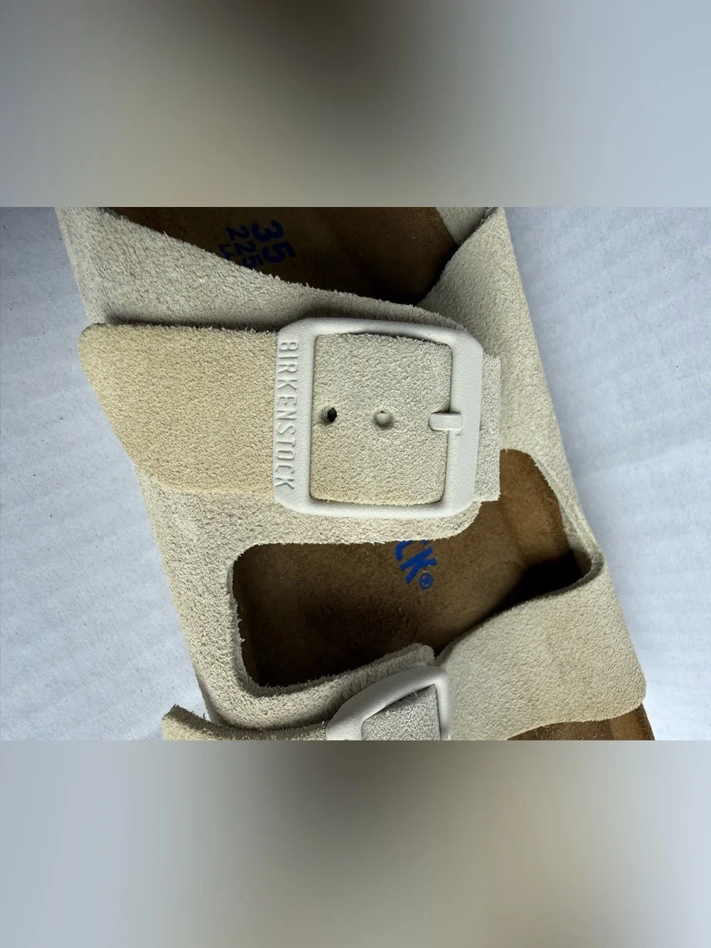 Birkenstock Arizona Softbed Suede in Antique White NIB Women’s 4-4.5, Youth 3